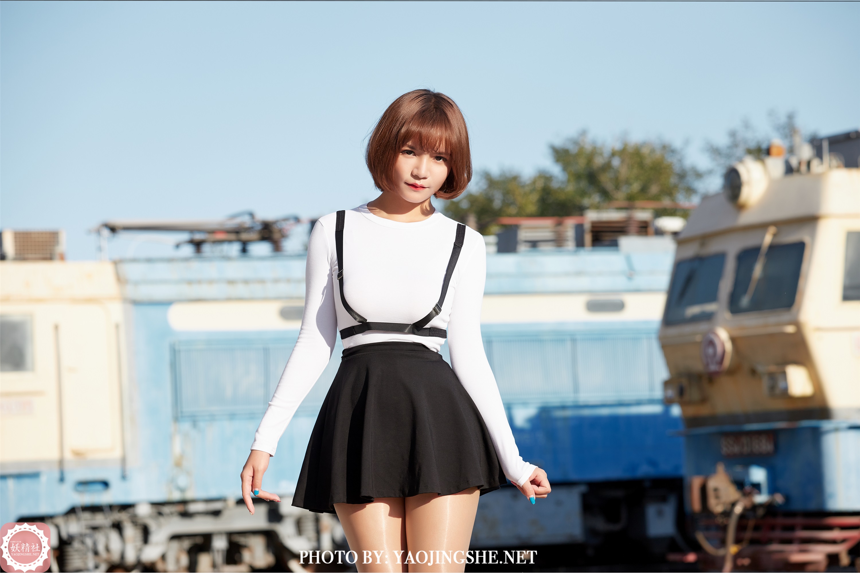 妖精社  2020.11.28 T2042《逆光车站》唐飞飞